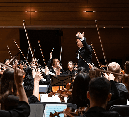 Royal Conservatory Orchestra with conductor Earl Lee photo