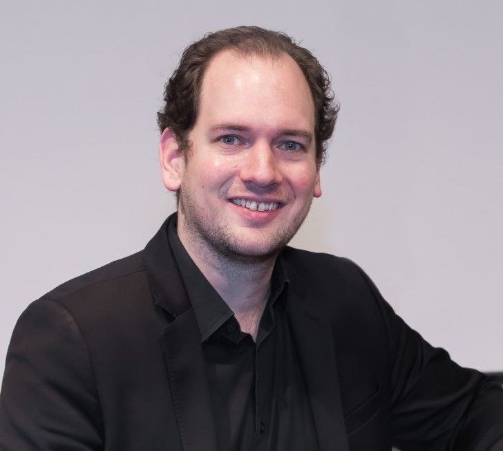 Dr. Jonathan Roberts