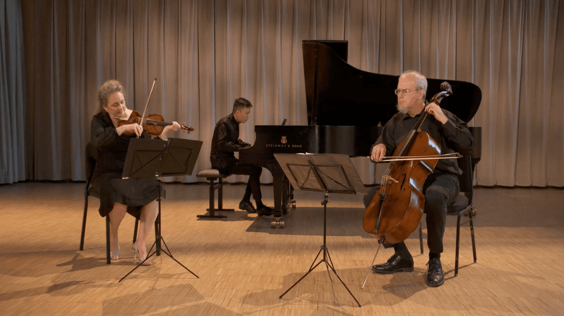 Stirring ARC Ensemble photo