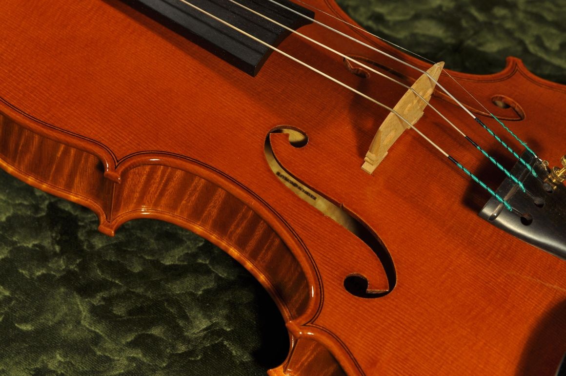 Raymond violin