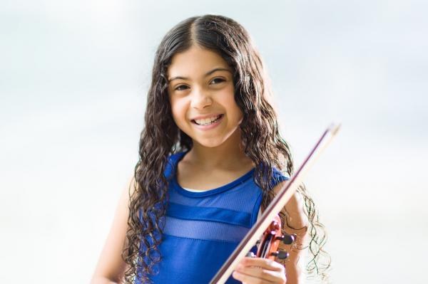 girl and violin