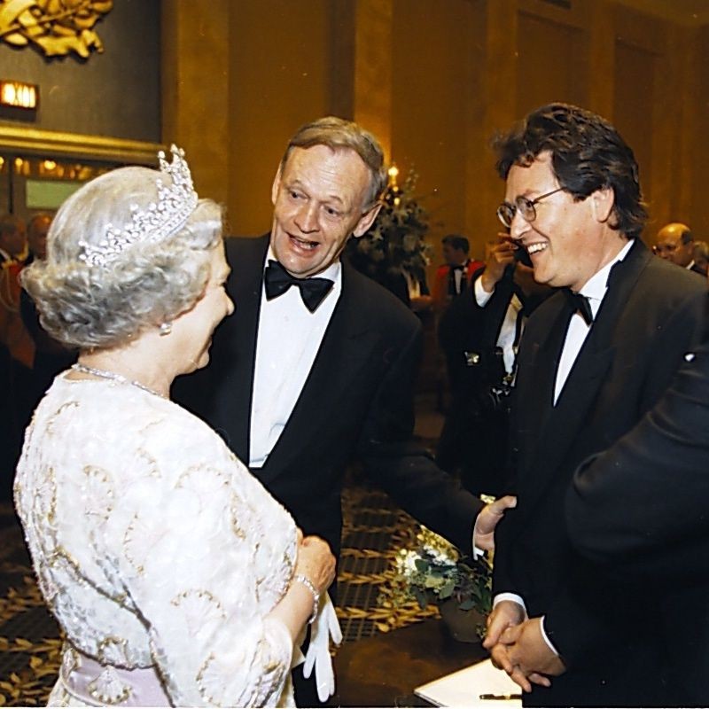 Her Majesty Queen Elizabeth II with former Prime Minister Jean Chrétien and Dr. Peter Simon